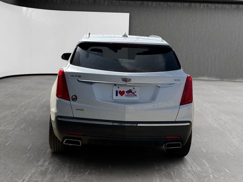 Used 2017 Cadillac XT5 Luxury w/ Driver Awareness Package AWD/4WD image 4
