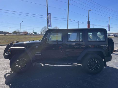 Used 2016 Jeep Wrangler Unlimited Sport w/ Connectivity Group image 6