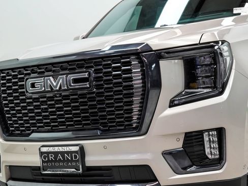 Used 2023 GMC Yukon Denali Ultimate AWD/4WD image 2