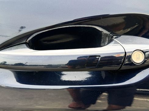 Used 2016 Mercedes-Benz GL 450 4MATIC image 12