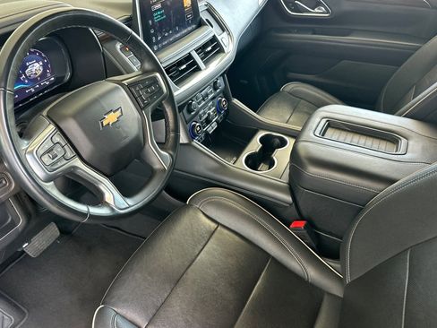 Used 2023 Chevrolet Suburban Premier AWD/4WD image 10