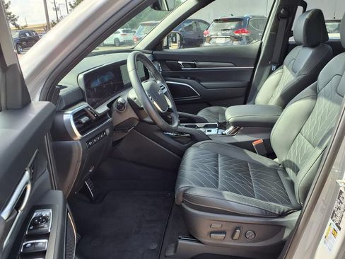 Used 2025 Kia Telluride SX X-Line AWD/4WD image 11