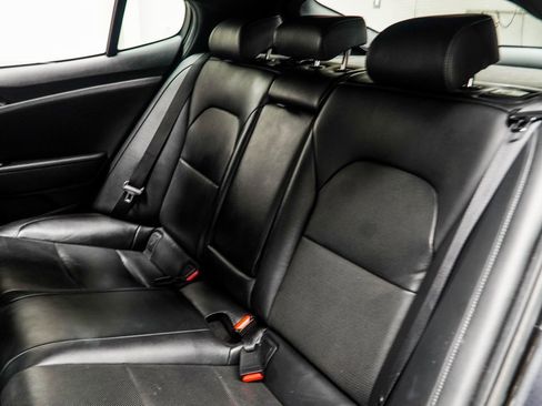 Used 2020 Kia Stinger GT-Line image 39