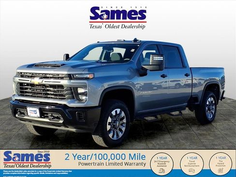 Used 2024 Chevrolet Silverado 2500 Custom w/ Custom Value Package image 3