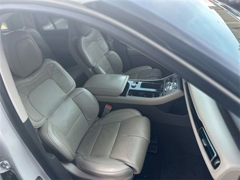 Used 2022 Lincoln Aviator Reserve w/ Equipment Group 201A image 29
