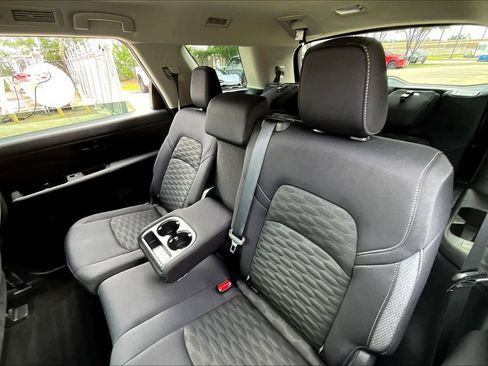 Used 2024 Nissan Pathfinder SV w/ Cargo Package image 18