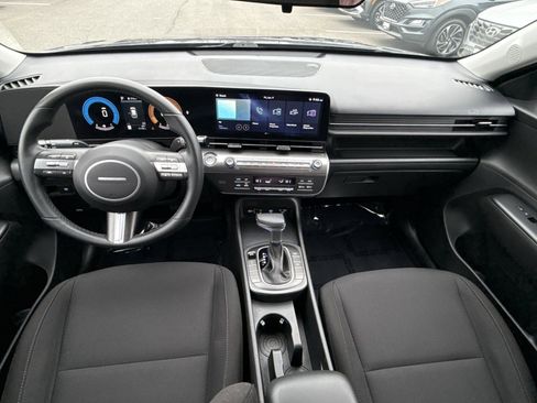 Certified 2025 Hyundai Kona SEL image 22