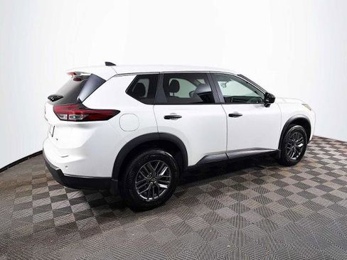 Certified 2025 Nissan Rogue S image 4