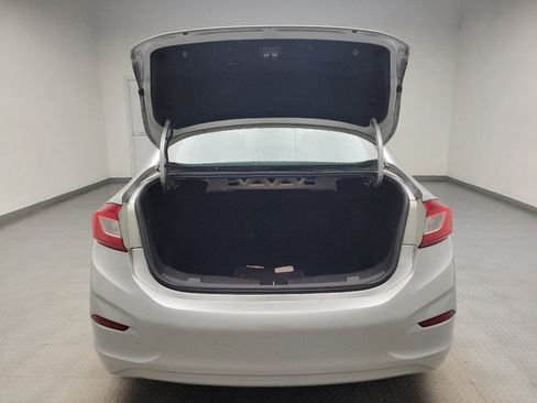 Used 2017 Chevrolet Cruze LT FWD image 29