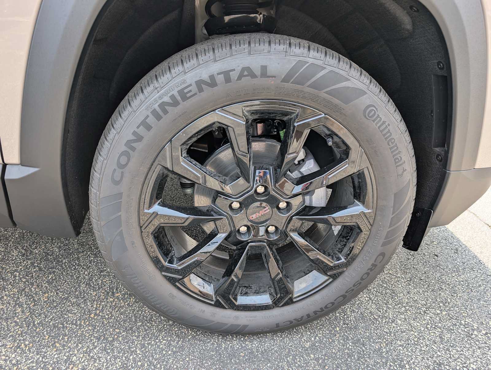 New 2027 GMC Terrain Elevation w/ Elevation Premium Package AWD/4WD image 3