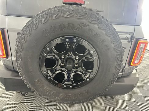 Used 2024 Ford Bronco Wildtrak image 30