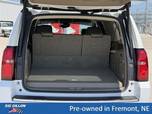 Used 2020 Chevrolet Suburban Premier w/ Max Trailering Package AWD/4WD image 5
