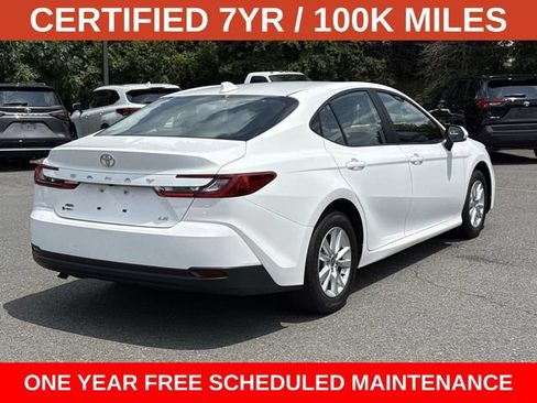 Used 2025 Toyota Camry LE AWD/4WD image 2