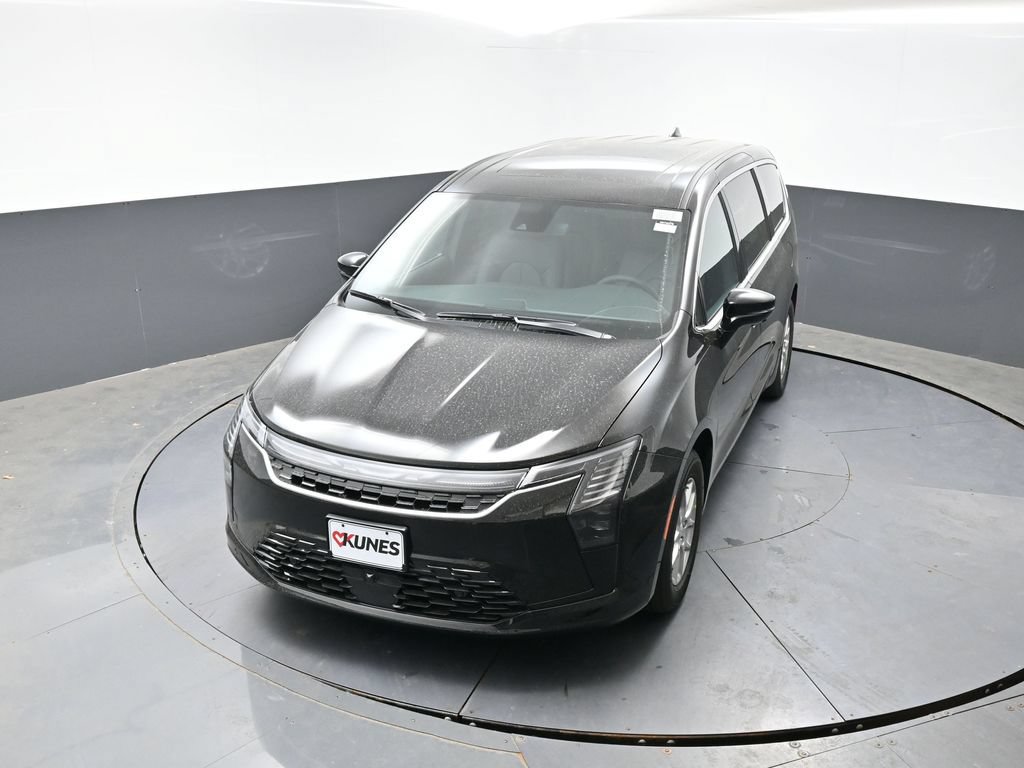 New 2027 Chrysler Pacifica Select w/ Family Tech Group FWD image 34