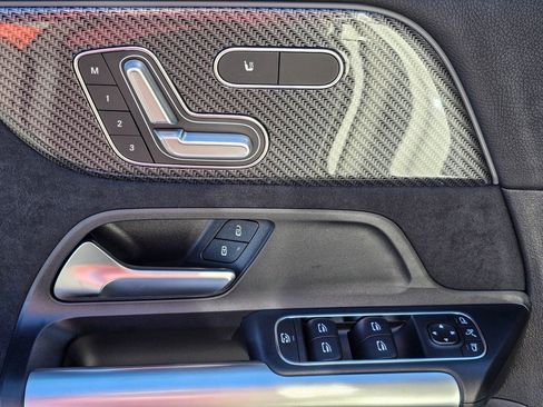 New 2025 Mercedes-Benz GLA 250 4MATIC image 12