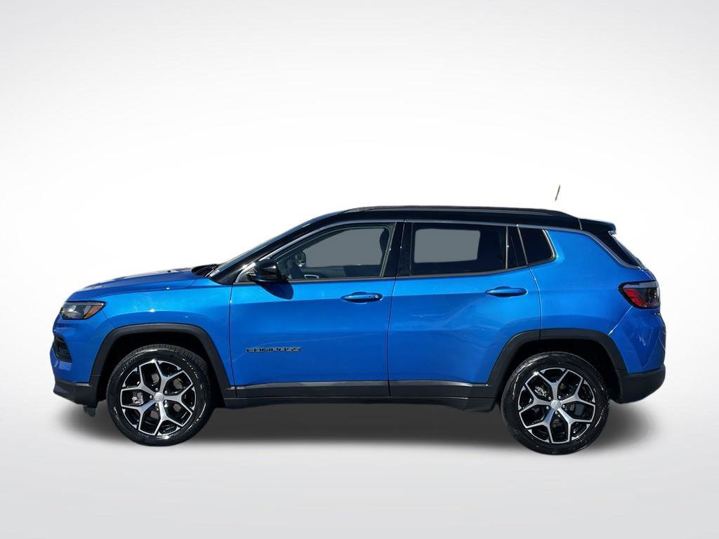 Used 2024 Jeep Compass Limited AWD/4WD image 2