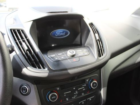 Used 2019 Ford Escape SE FWD image 8