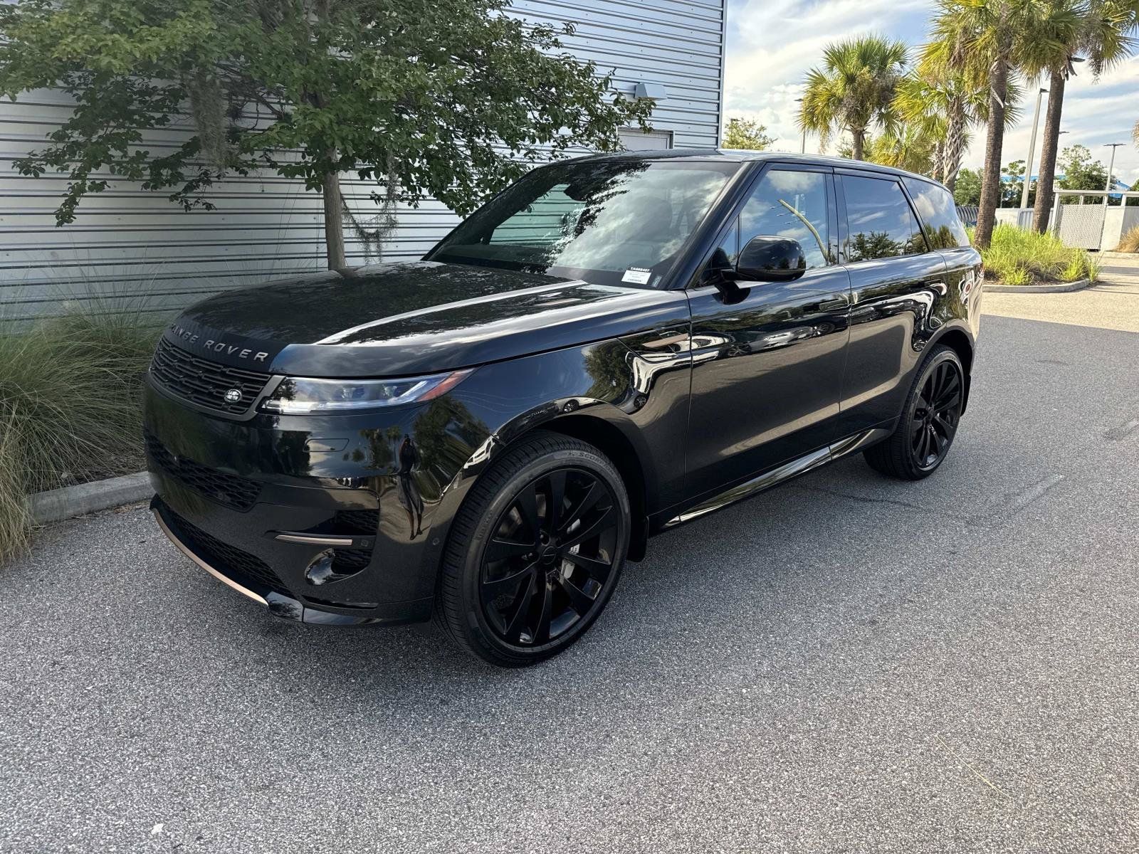 New 2026 Land Rover Range Rover Sport Dynamic SE AWD/4WD image 1