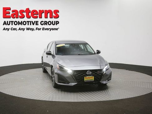 Used 2023 Nissan Altima 2.5 SR FWD image 50