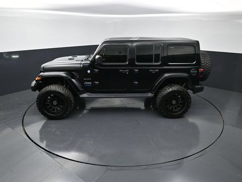 Used 2021 Jeep Wrangler Unlimited Sahara w/ Cold Weather Group AWD/4WD image 17