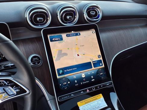 Used 2025 Mercedes-Benz GLC 300 image 5