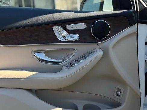 Certified 2022 Mercedes-Benz GLC 300 4MATIC image 20