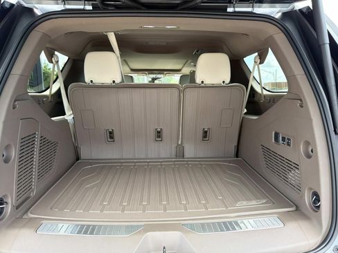 Used 2026 GMC Yukon XL Denali w/ Sun & Power Step Package RWD image 8
