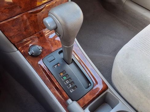 Used 2005 Toyota Corolla image 22