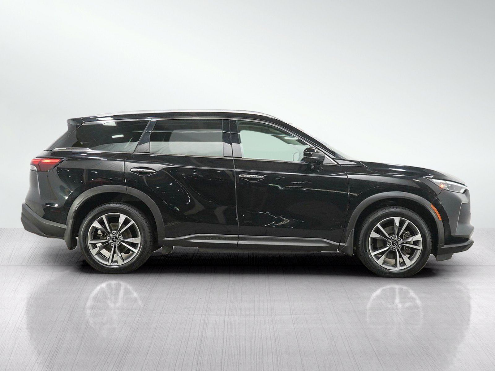 Used 2025 INFINITI QX60 Luxe AWD/4WD image 6