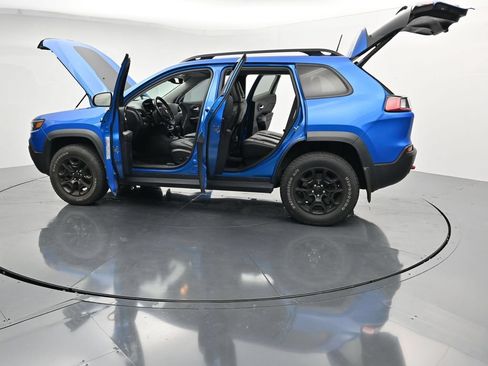 Used 2022 Jeep Cherokee Trailhawk w/ Sound & Nav Group AWD/4WD image 40