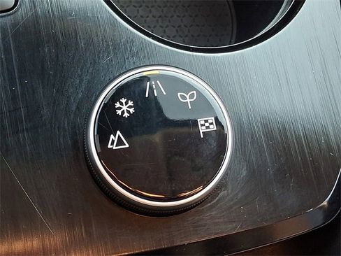 Used 2023 Nissan Rogue SV image 26