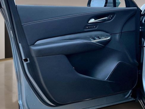 Used 2024 Cadillac XT4 Premium Luxury image 17