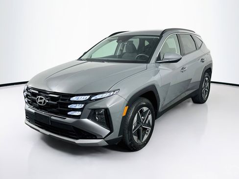 Used 2025 Hyundai Tucson SEL AWD/4WD image 3
