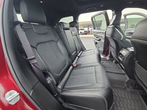 Used 2023 Jeep Grand Cherokee Overland w/ Luxury Tech Group IV AWD/4WD image 21