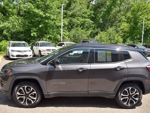 Used 2024 Jeep Compass Limited AWD/4WD image 5