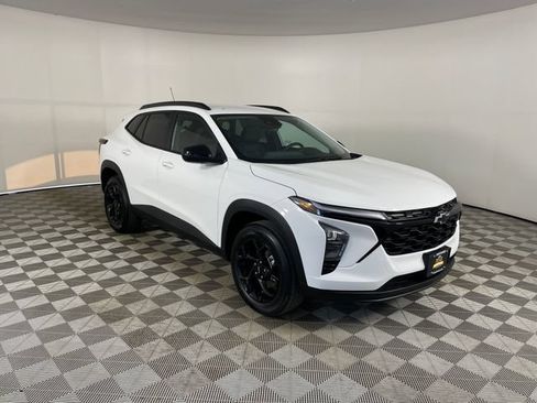 New 2026 Chevrolet Trax LT FWD image 22