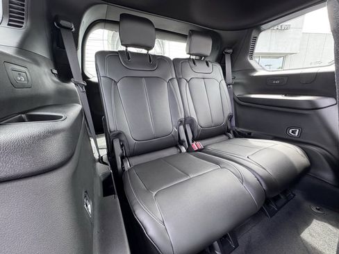 New 2025 Jeep Grand Cherokee L Limited w/ Black Appearance Package image 22