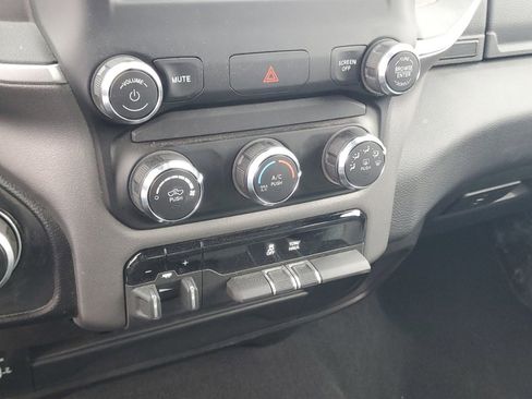 Used 2024 RAM 2500 Big Horn w/ Bed Utility Group image 22