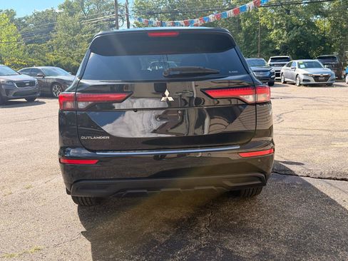 Used 2022 Mitsubishi Outlander ES AWD/4WD image 6