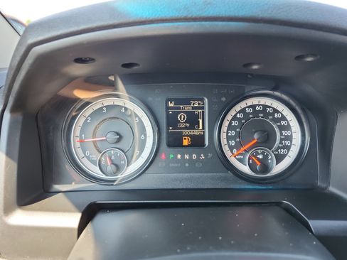 Used 2022 RAM 1500 Classic SLT RWD image 16