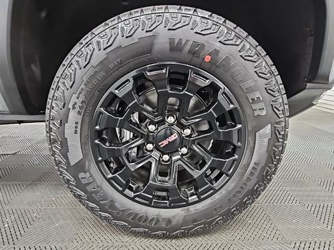 New 2026 GMC Canyon Elevation w/ Convenience Package image 46