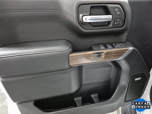 Used 2019 Chevrolet Silverado 1500 High Country w/ Technology Package image 13