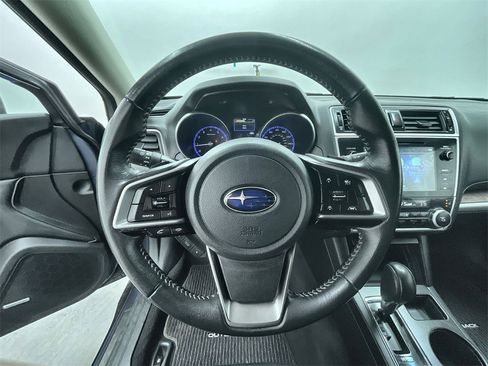 Used 2018 Subaru Outback 3.6R Limited image 21