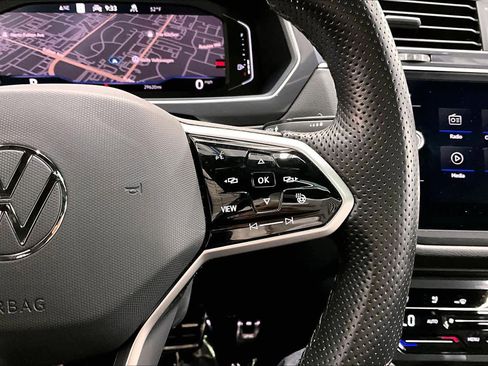 Used 2024 Volkswagen Tiguan SEL R-Line image 21