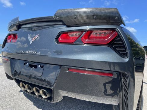 Used 2019 Chevrolet Corvette Stingray Coupe w/ 1LT RWD image 34