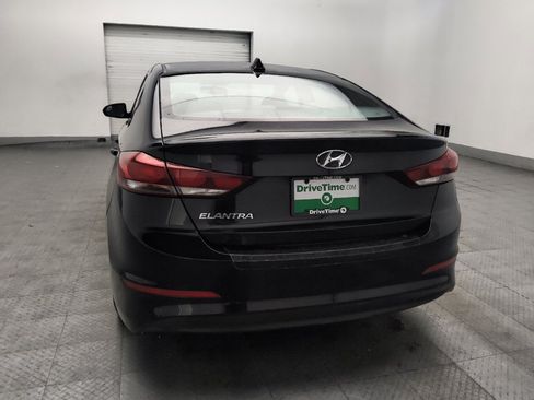 Used 2017 Hyundai Elantra SE FWD image 6