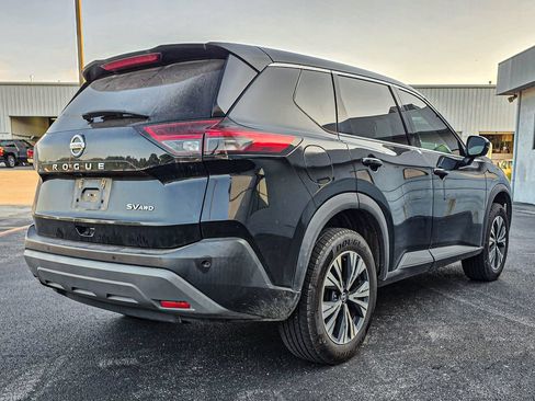 Used 2021 Nissan Rogue SV AWD/4WD image 6