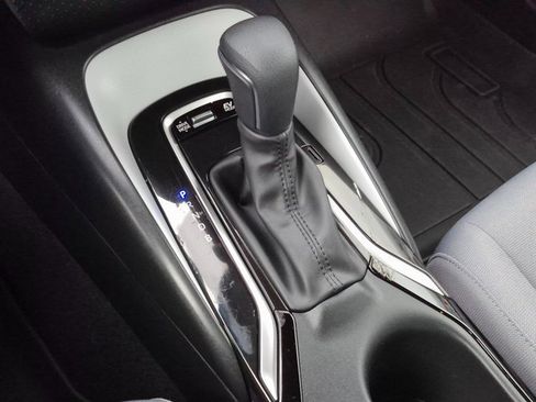 Used 2024 Toyota Corolla SE image 12