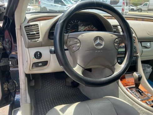 Used 2002 Mercedes-Benz CLK 320 Cabriolet image 12