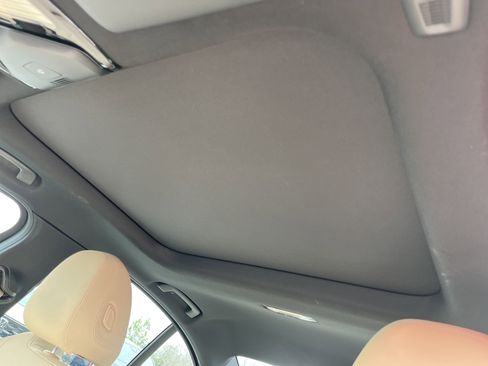 Used 2021 BMW 330i Sedan w/ Convenience Package image 17